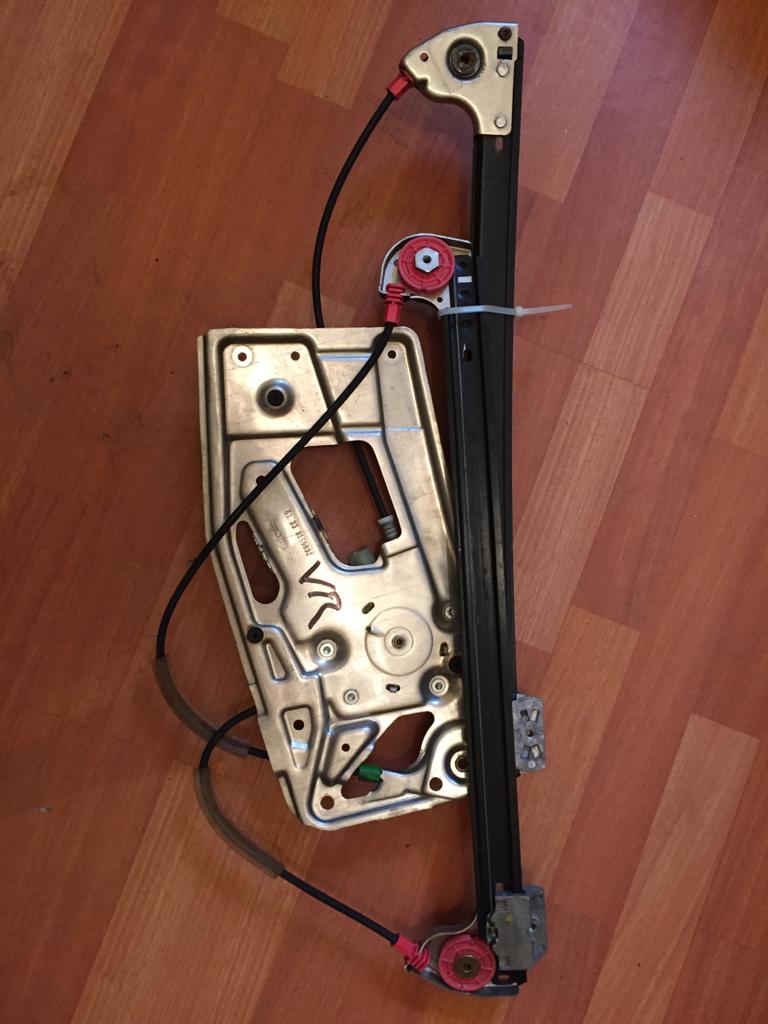 BMW E38 E39 UYUMLU ORJİNAL CAM KRİKOSU ÇIKMA TEMİZ