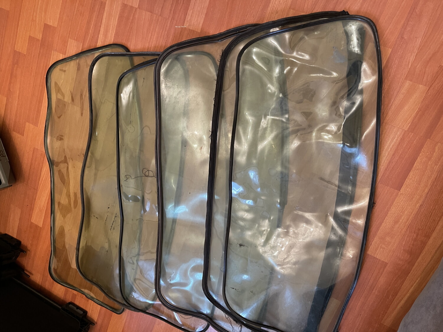 BMW E36 CABRİO UYUMLU ORJİNAL TENTE ARKA TENTE CAM FERMUARLI ÇIKMA