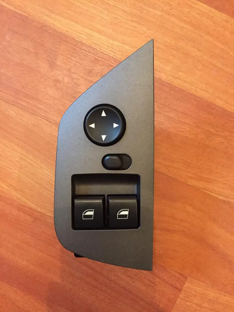 BMW E85 UYUMLU CAM KONTROL DÜĞMESİ AYNA KATLAMASIZ ORJİNAL ÇIKMA